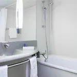 فندق Novotel Rouen Sud Zenith Parc Expo 4*