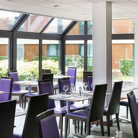 מלון Novotel Rouen Sud Zenith Parc Expo 4*