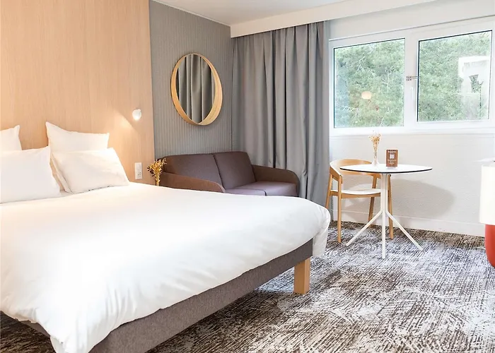 Novotel Rouen Sud Zenith Parc Expo Otel 4*